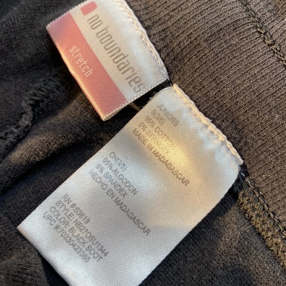 🟢5/$25 No Boundaries Black shorts Juniors - Picture 10 of 16